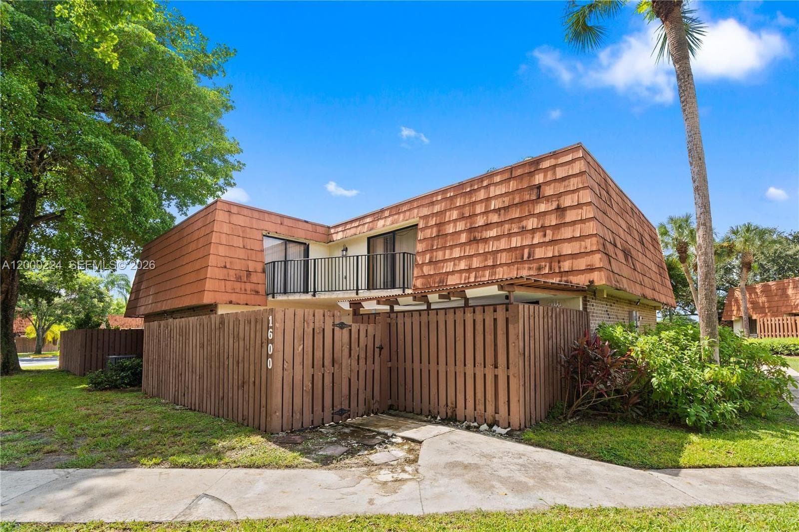 1600 Coral Ave, North Lauderdale FL 33068