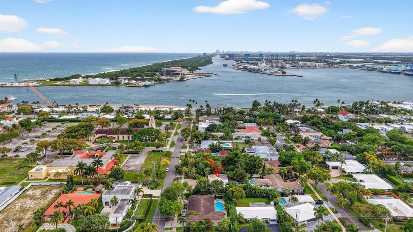 1935 SE 25th Avenue, Fort Lauderdale FL 33316
