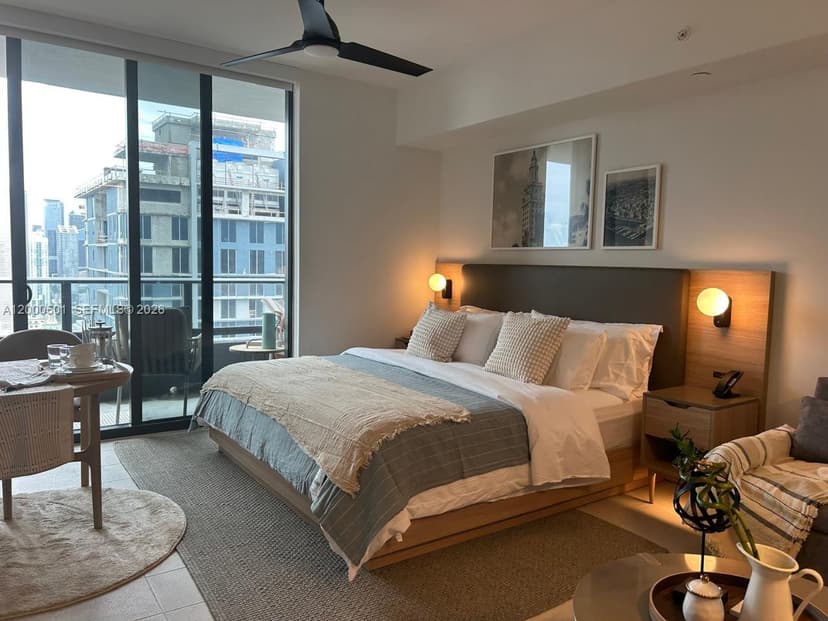 159 NE 6 ST ST # 3206, Miami FL 33132
