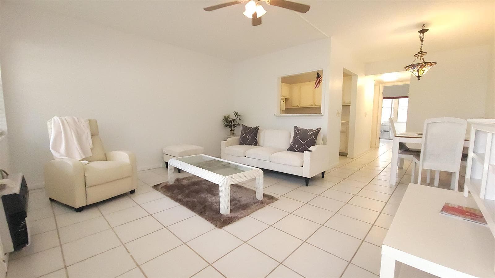 319 Chatham P, West Palm Beach FL 33417 - West Palm Beach, FL - Photo 1