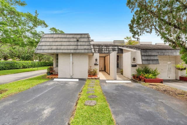 6900 NW 5th St # 201, Plantation FL 33317 - Plantation, FL - Photo 2