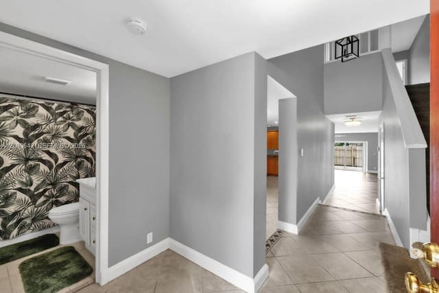 6900 NW 5th St # 201, Plantation FL 33317 - Plantation, FL - Photo 3