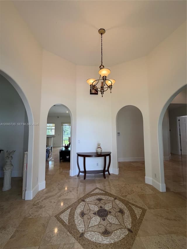 4810 SW 198th Ter, Southwest Ranches FL 33332 - Southwest Ranches, FL - Photo 2