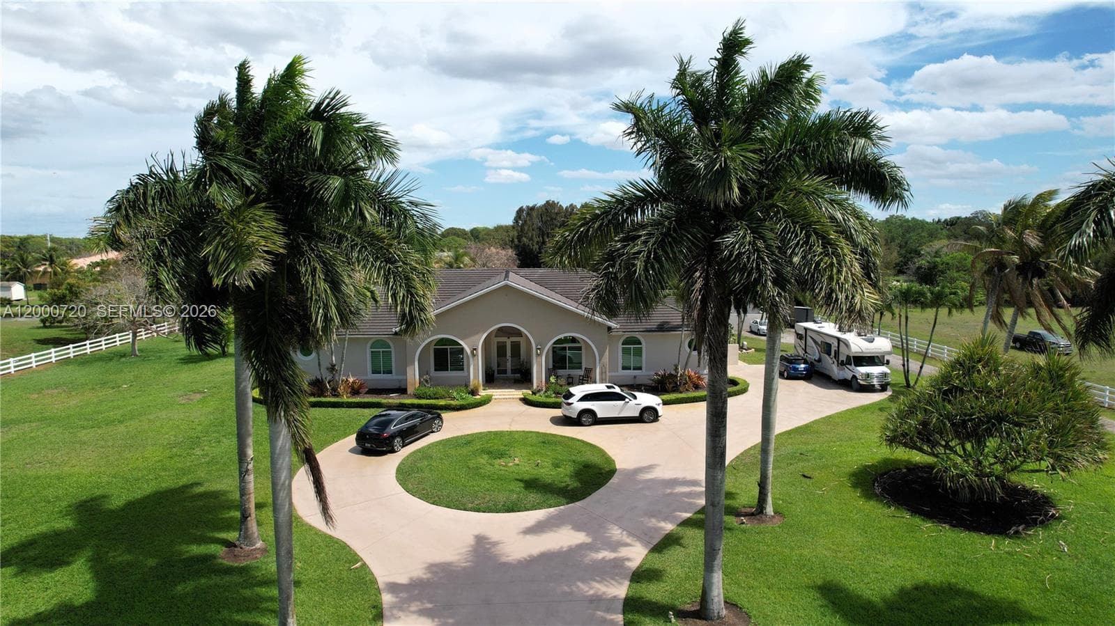 4810 SW 198th Ter, Southwest Ranches FL 33332 - Southwest Ranches, FL - Photo 1