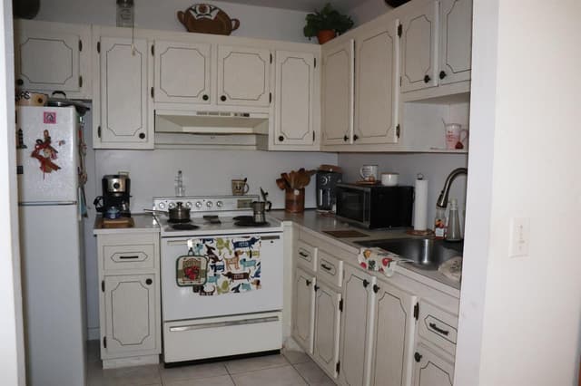 26 Brittany # A, Delray Beach FL 33446 - Delray Beach, FL - Photo 6