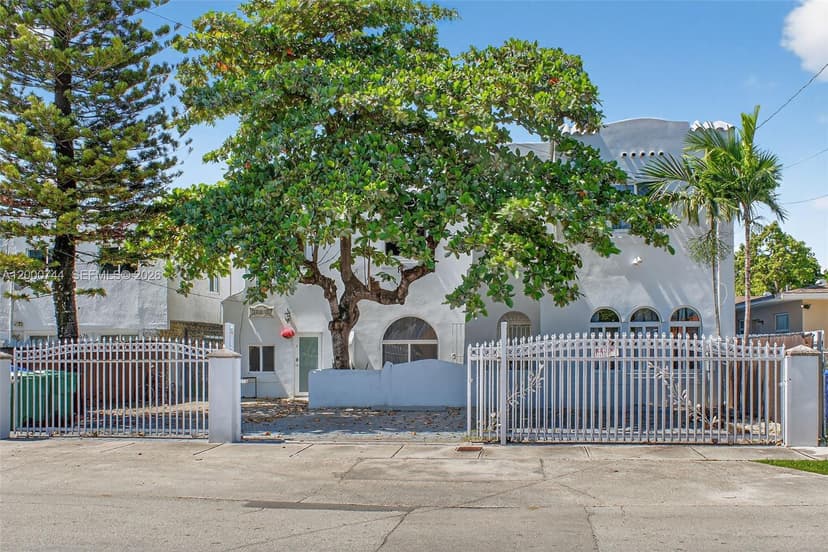 1680 NW 22nd Ct, Miami FL 33125