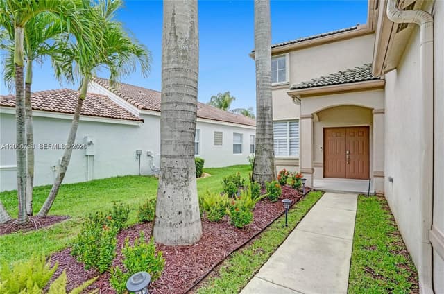 1871 Silverbell Ter, Weston FL 33327 - Weston, FL - Photo 4