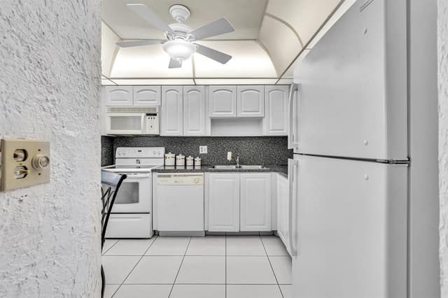 6670 Royal Palm Boulevard # 110, Margate FL 33063 - Margate, FL - Photo 6