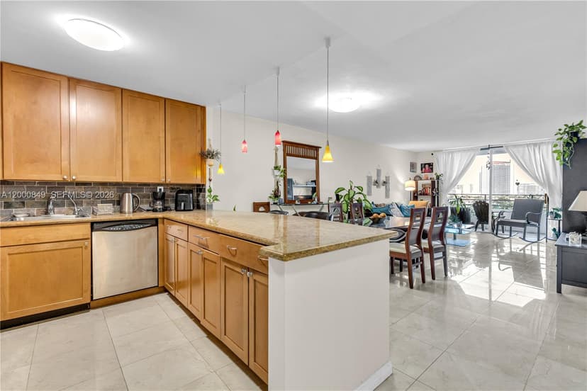 600 Three Islands Blvd # 618, Hallandale Beach FL 33009