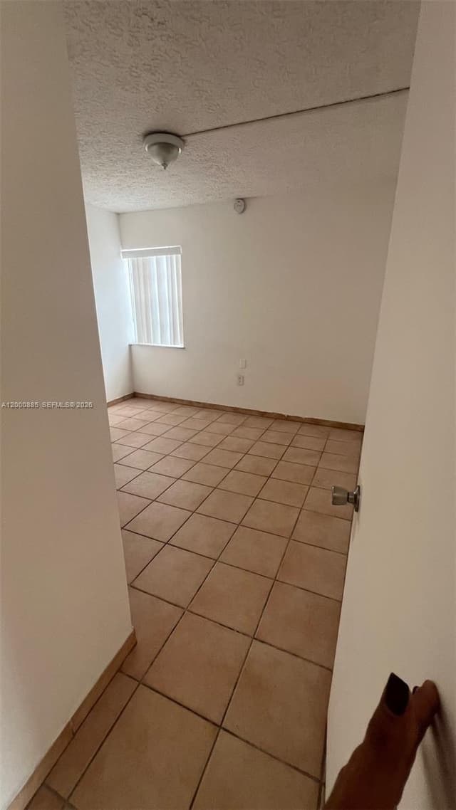 6070 W 18th Ave # 323, Hialeah FL 33012 - Hialeah, FL - Photo 6