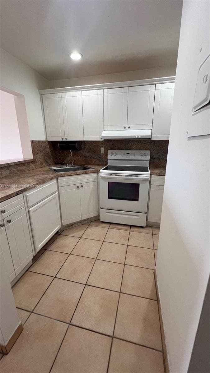 6070 W 18th Ave # 323, Hialeah FL 33012 - Hialeah, FL - Photo 1