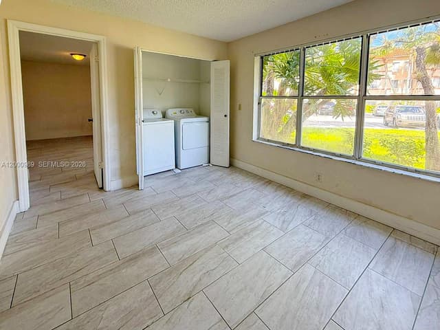 3440 N Pinewalk Dr N # 518, Margate FL 33063 - Margate, FL - Photo 4