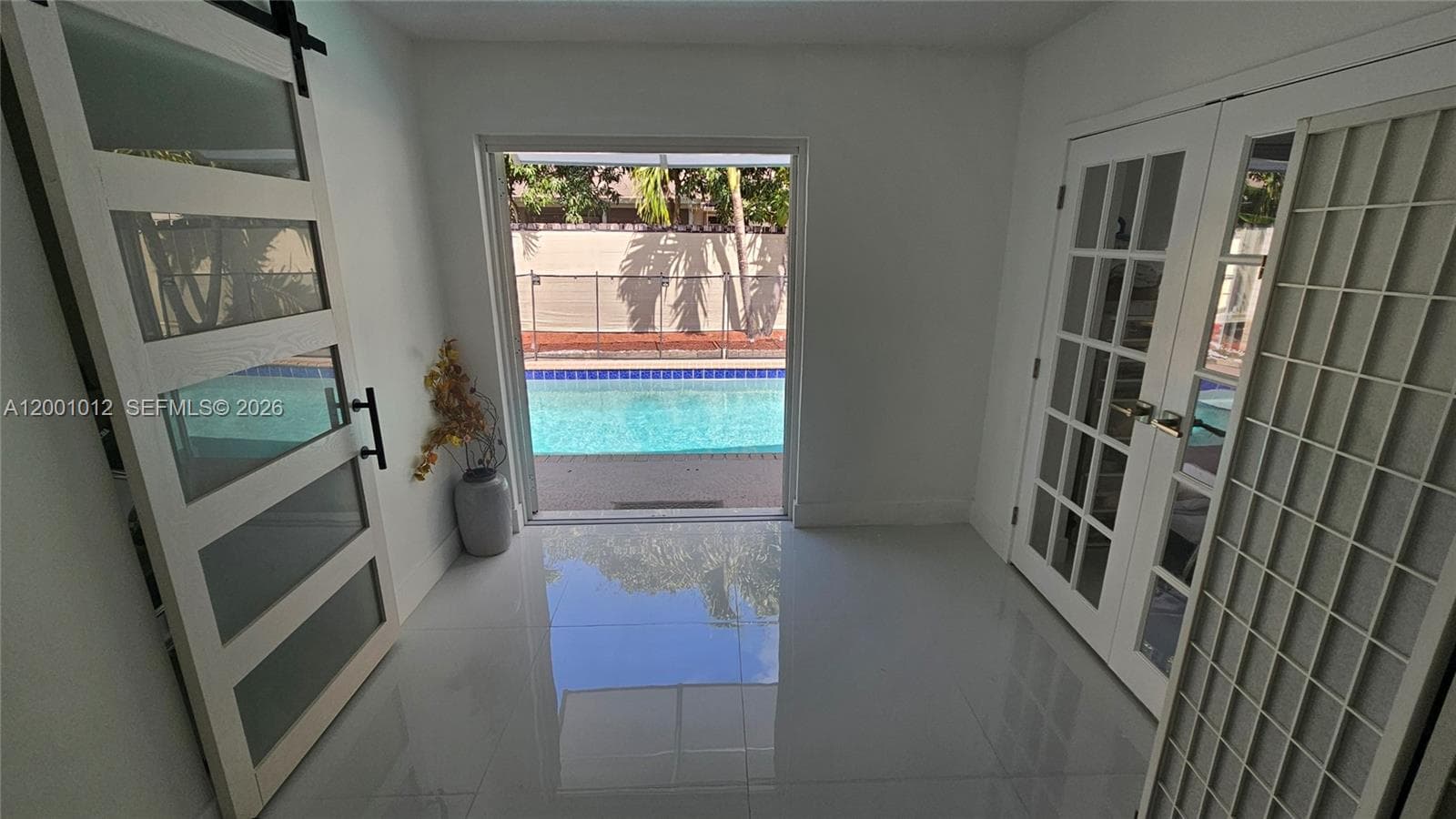 8421 NW 8th St, Pembroke Pines FL 33024
