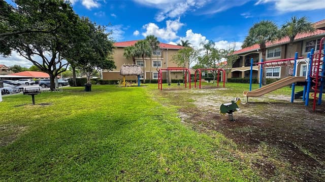 11700 SW 2nd St # 201, Pembroke Pines FL 33025 - Pembroke Pines, FL - Photo 2