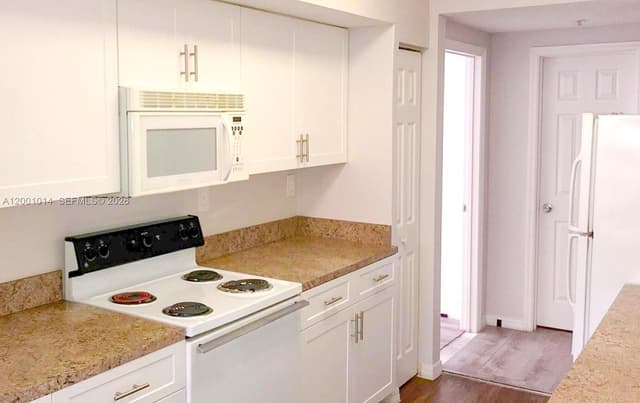 11700 SW 2nd St # 201, Pembroke Pines FL 33025 - Pembroke Pines, FL - Photo 7
