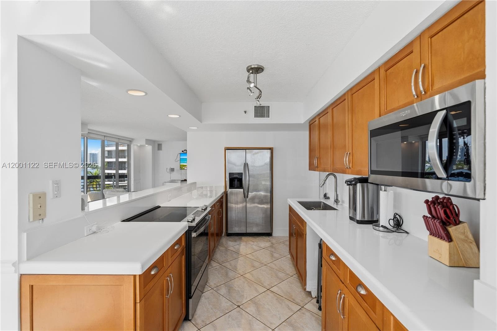 3600 Mystic Pointe Dr # 513, Aventura FL 33180