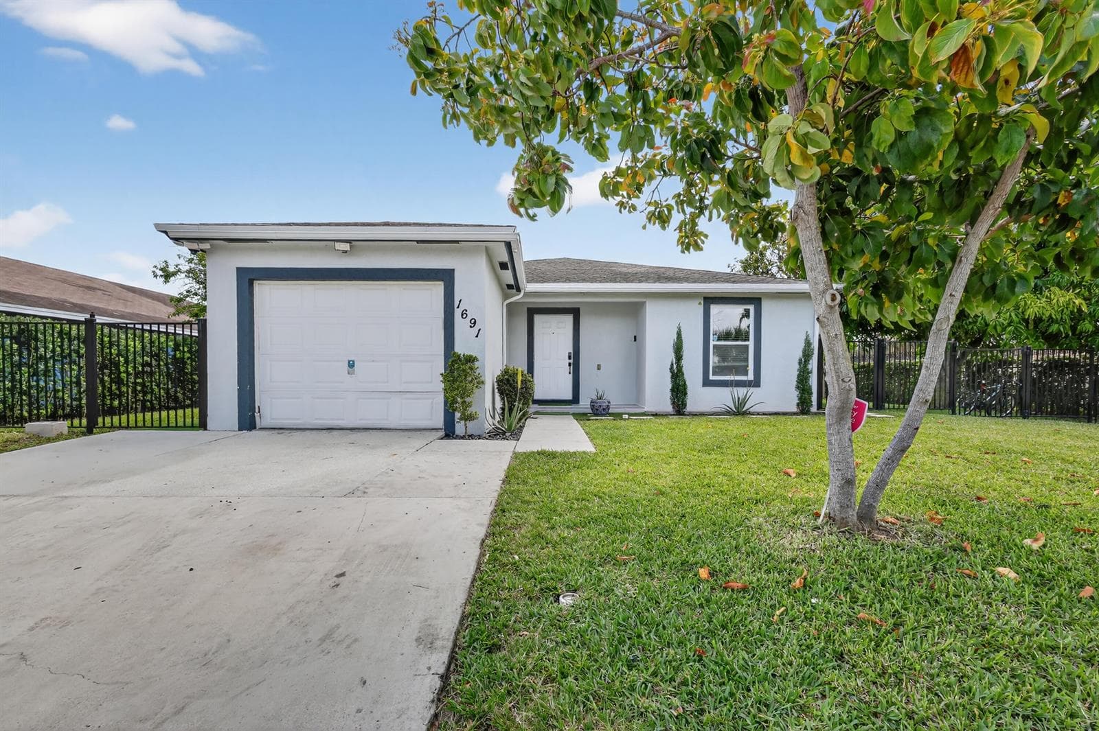 1691 W 26th Court, Riviera Beach FL 33404 - Riviera Beach, FL - Photo 1