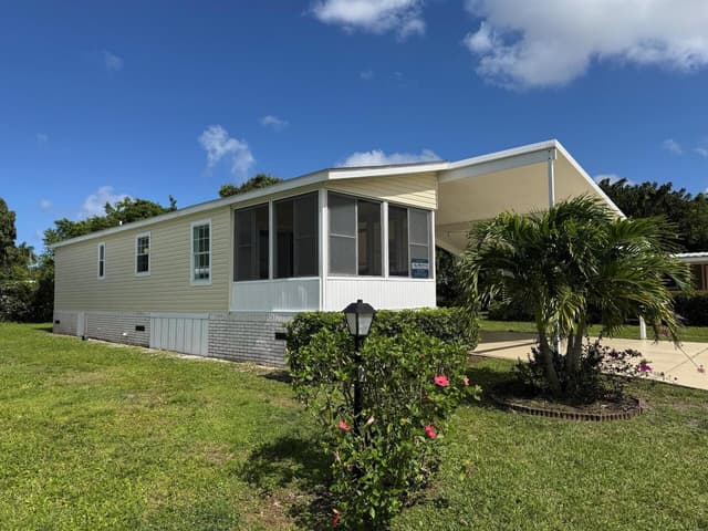 8924 Princess Donna Court E, Boynton Beach FL 33436 - Boynton Beach, FL - Photo 4