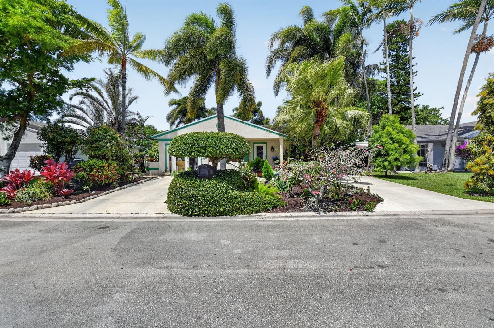 8353 Huntsman Place, Boca Raton FL 33433