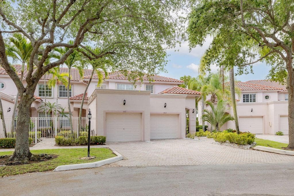 8050 Aberdeen Drive # 202, Boynton Beach FL 33472 - Boynton Beach, FL - Photo 1