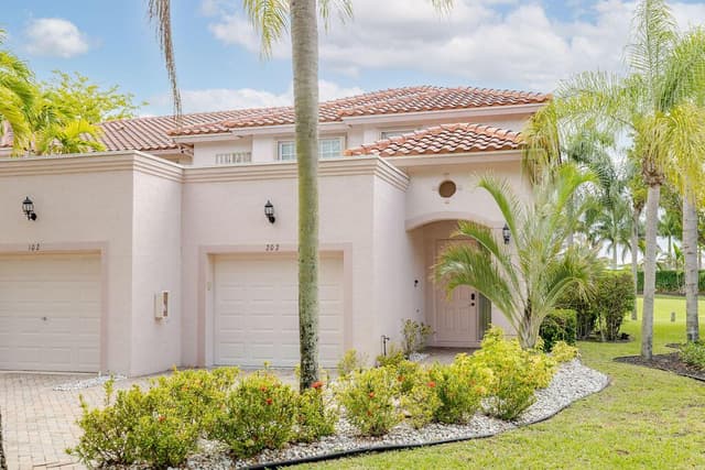 8050 Aberdeen Drive # 202, Boynton Beach FL 33472 - Boynton Beach, FL - Photo 5