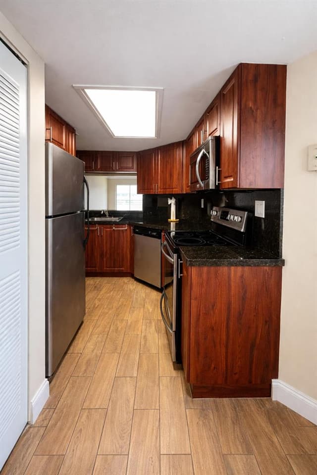 2837 N Course Drive # 202, Pompano Beach FL 33069 - Pompano Beach, FL - Photo 2