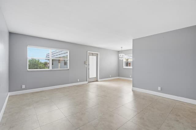 373 Tuscany G, Delray Beach FL 33446 - Delray Beach, FL - Photo 6