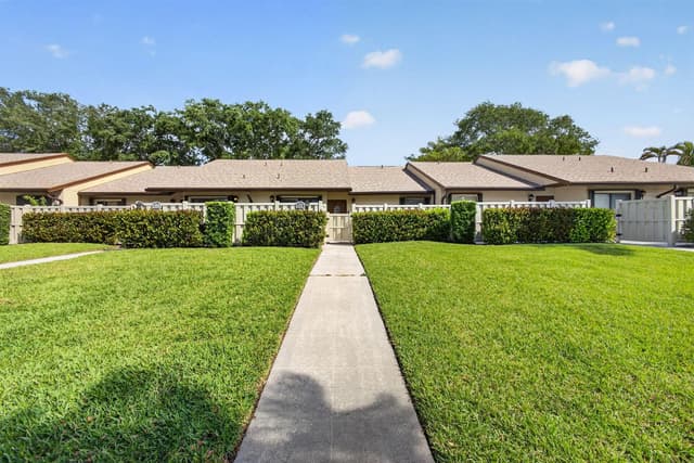 1025 Green Pine Boulevard # F, West Palm Beach FL 33409 - West Palm Beach, FL - Photo 2