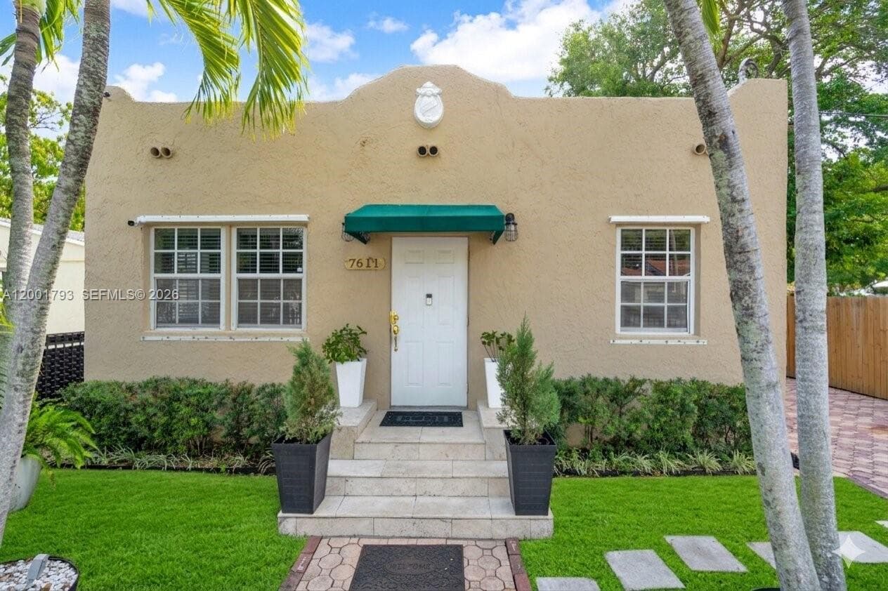 7611 NW 3rd Ave, Miami FL 33150
