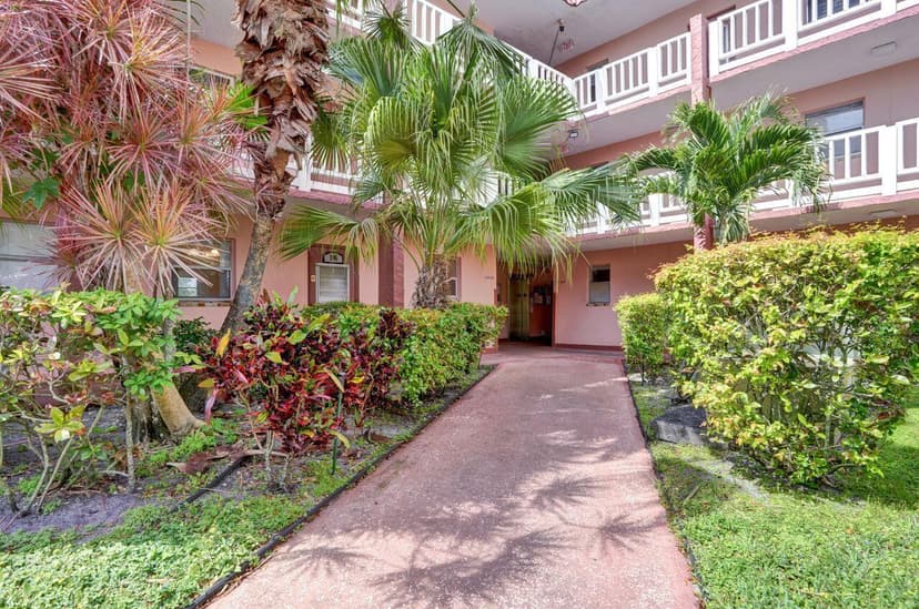 9460 Sunrise Lakes Boulevard # 106, Sunrise FL 33322