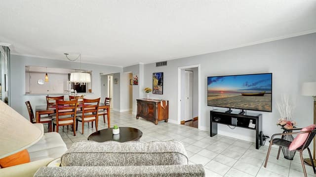 427 Golden Isles Drive # 5j, Hallandale Beach FL 33009 - Hallandale Beach, FL - Photo 2