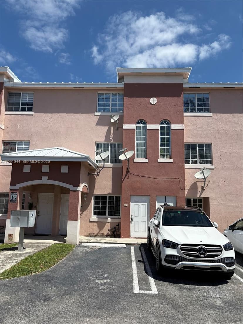 12035 SW 14th St # 105, Miami FL 33184
