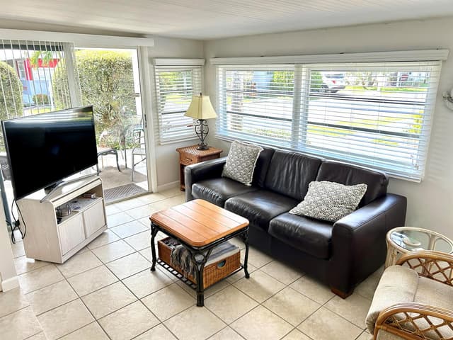 312 Hibiscus Drive, Deerfield Beach FL 33442 - Deerfield Beach, FL - Photo 6