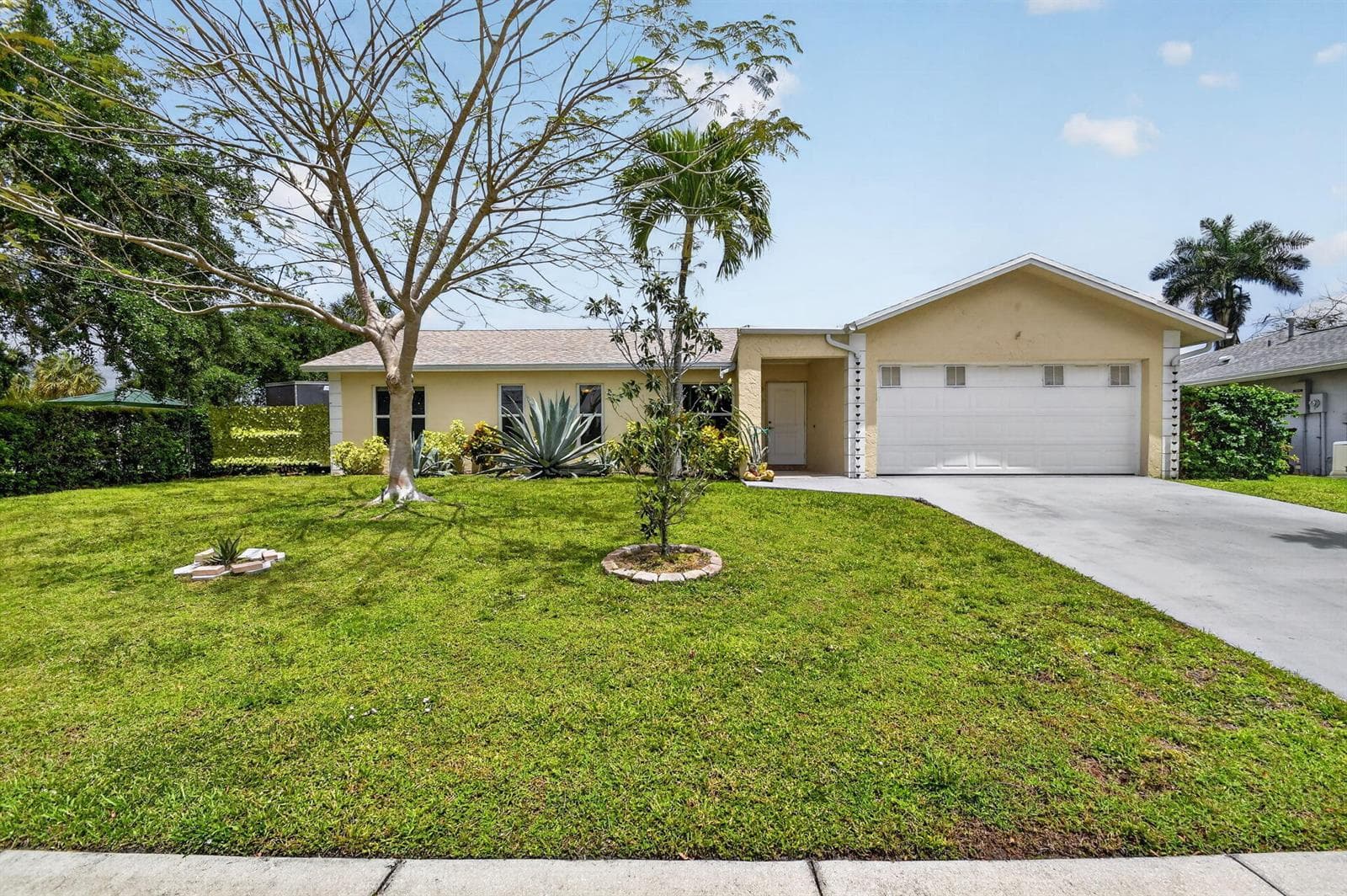 1262 Essex Drive, Wellington FL 33414
