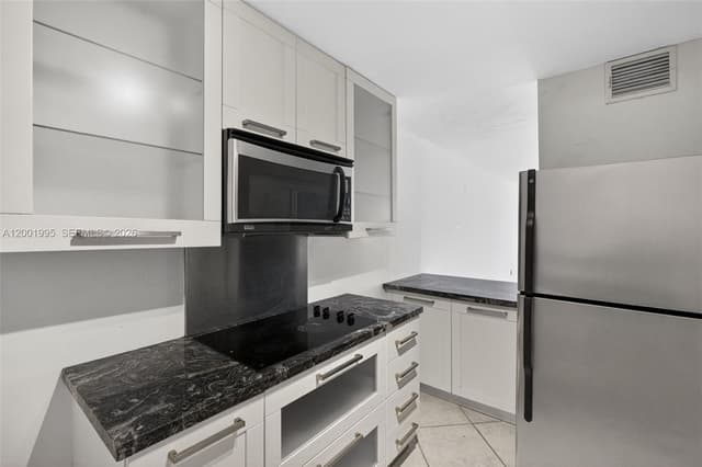 1250 Lincoln Rd # 404, Miami Beach FL 33139 - Miami Beach, FL - Photo 4