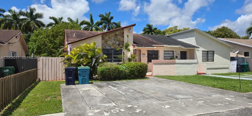 10904 SW 146th Pl, Miami FL 33186