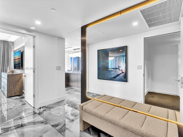 475 Brickell Ave # 2715, Miami FL 33131 - Miami, FL - Photo 2