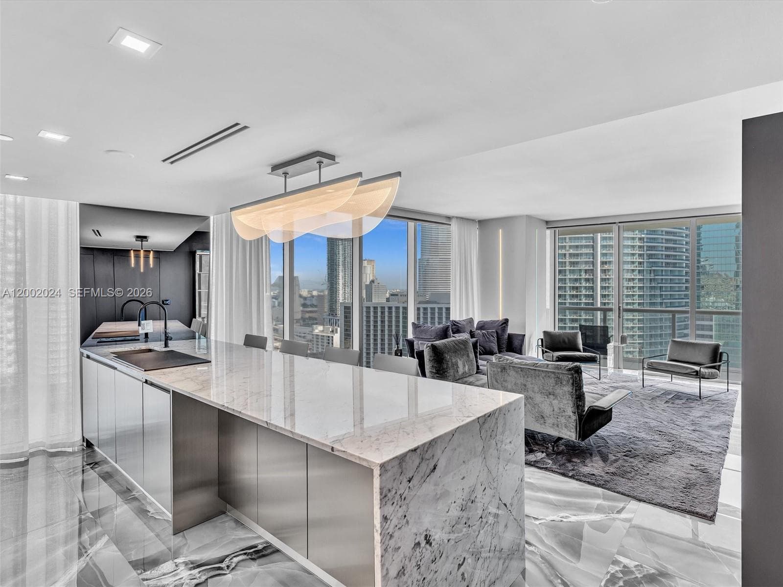 475 Brickell Ave # 2715, Miami FL 33131
