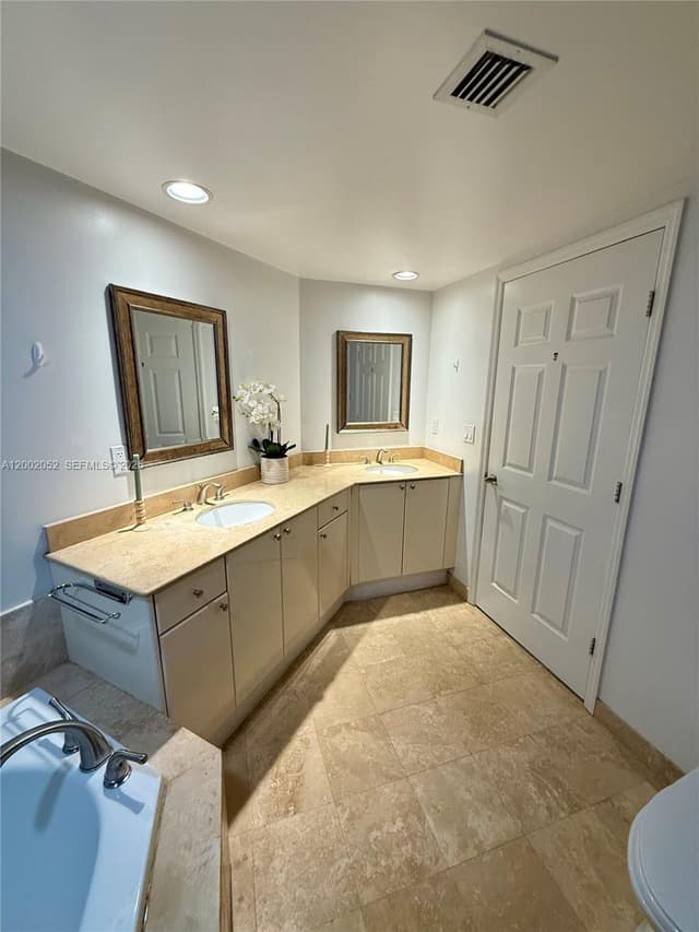 1745 E Hallandale Beach Blvd # 306W, Hallandale Beach FL 33009 - Hallandale Beach, FL - Photo 6