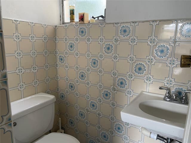 10820 NE 5th Ave, Miami FL 33161 - Miami, FL - Photo 6