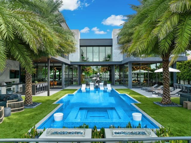 671 Middle River Drive, Fort Lauderdale FL 33304 - Fort Lauderdale, FL - Photo 2
