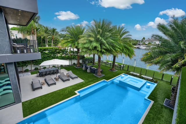 671 Middle River Drive, Fort Lauderdale FL 33304 - Fort Lauderdale, FL - Photo 3