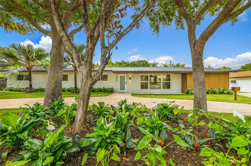 8230 SW 150th Dr, Palmetto Bay FL 33158