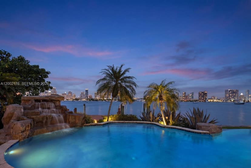 432 S Hibiscus Dr, Miami Beach FL 33139