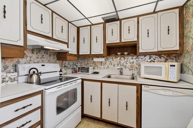 349 Capri # H, Delray Beach FL 33484 - Delray Beach, FL - Photo 7