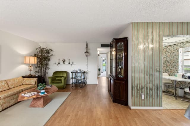 349 Capri # H, Delray Beach FL 33484 - Delray Beach, FL - Photo 3
