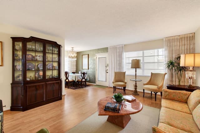349 Capri # H, Delray Beach FL 33484 - Delray Beach, FL - Photo 4