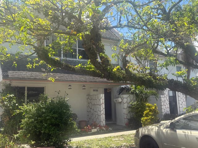 1318 Silverado Dr, North Lauderdale FL 33068 - North Lauderdale, FL - Photo 2