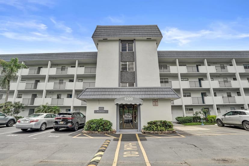6200 NW 44th Unit # 204 Street # 204, Lauderhill FL 33319