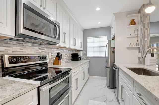 14010 Nesting Way # B, Delray Beach FL 33484 - Delray Beach, FL - Photo 2